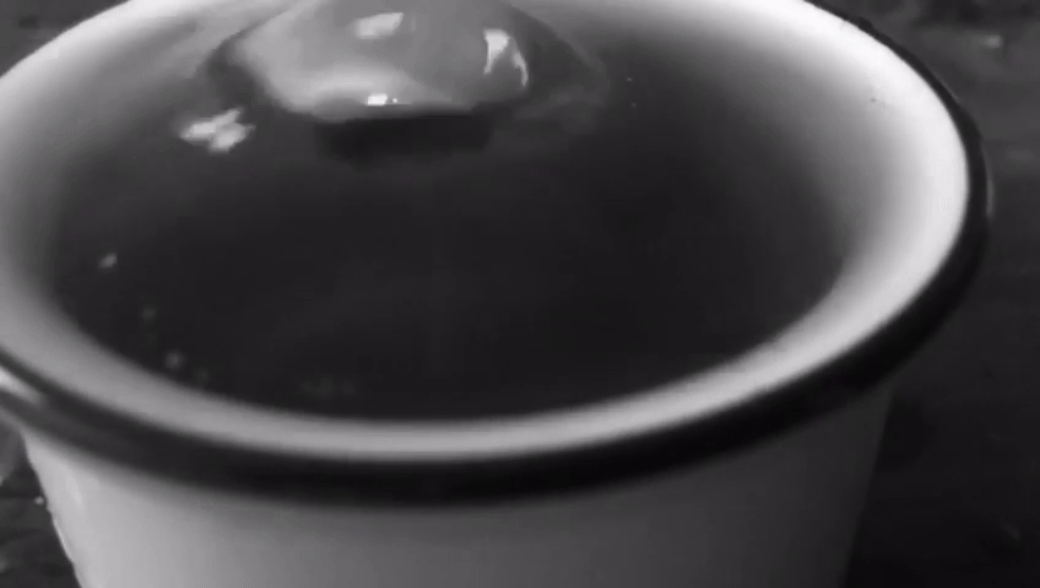 esmagamento das gotas de chuva